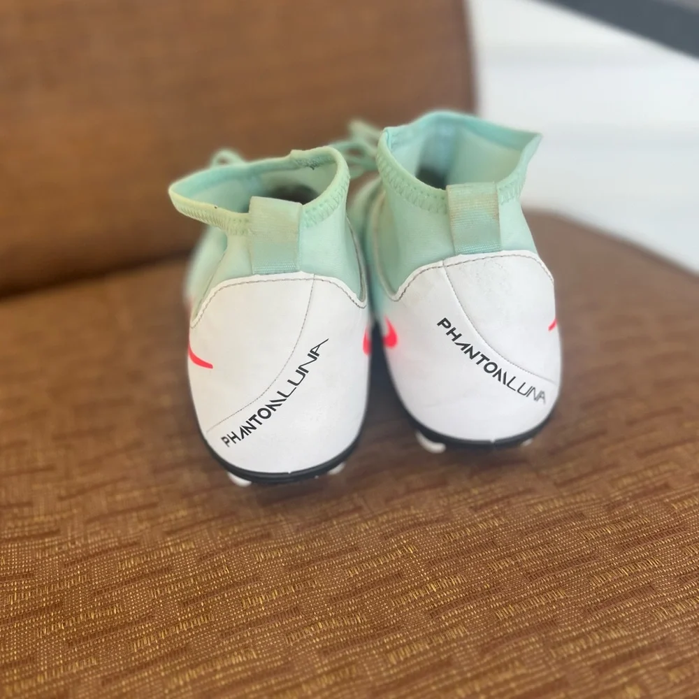 Nike Kids Mint Green Soccer Cleats with Pink Swoosh
